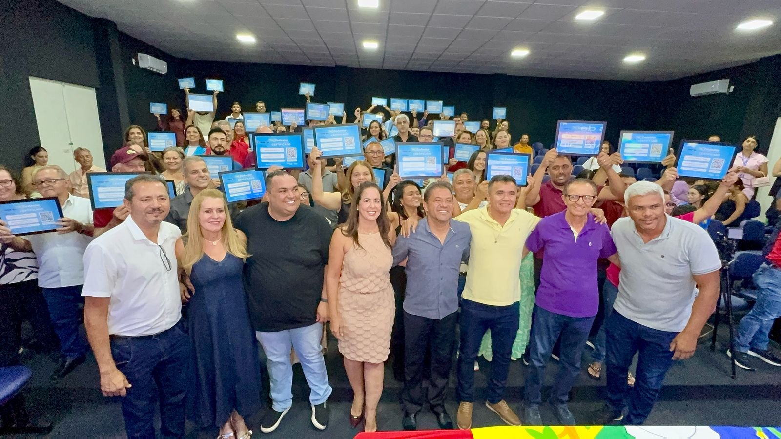 Vereadores participam de ato de entrega dos certificados aos empresários do Cadastur