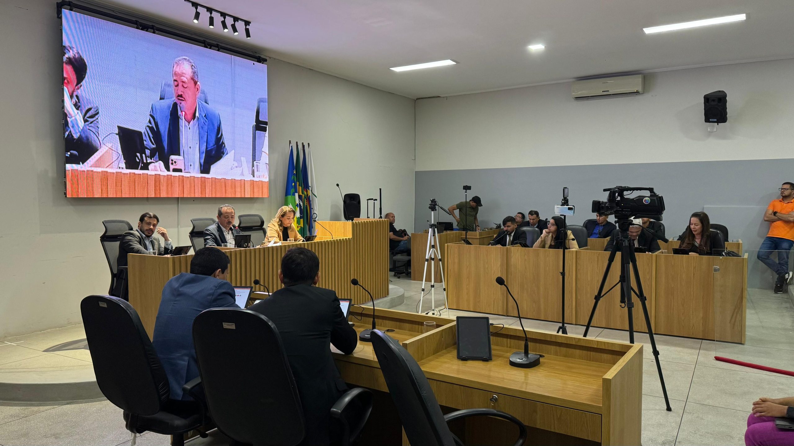 19ª SESSÃO ORDINÁRIA